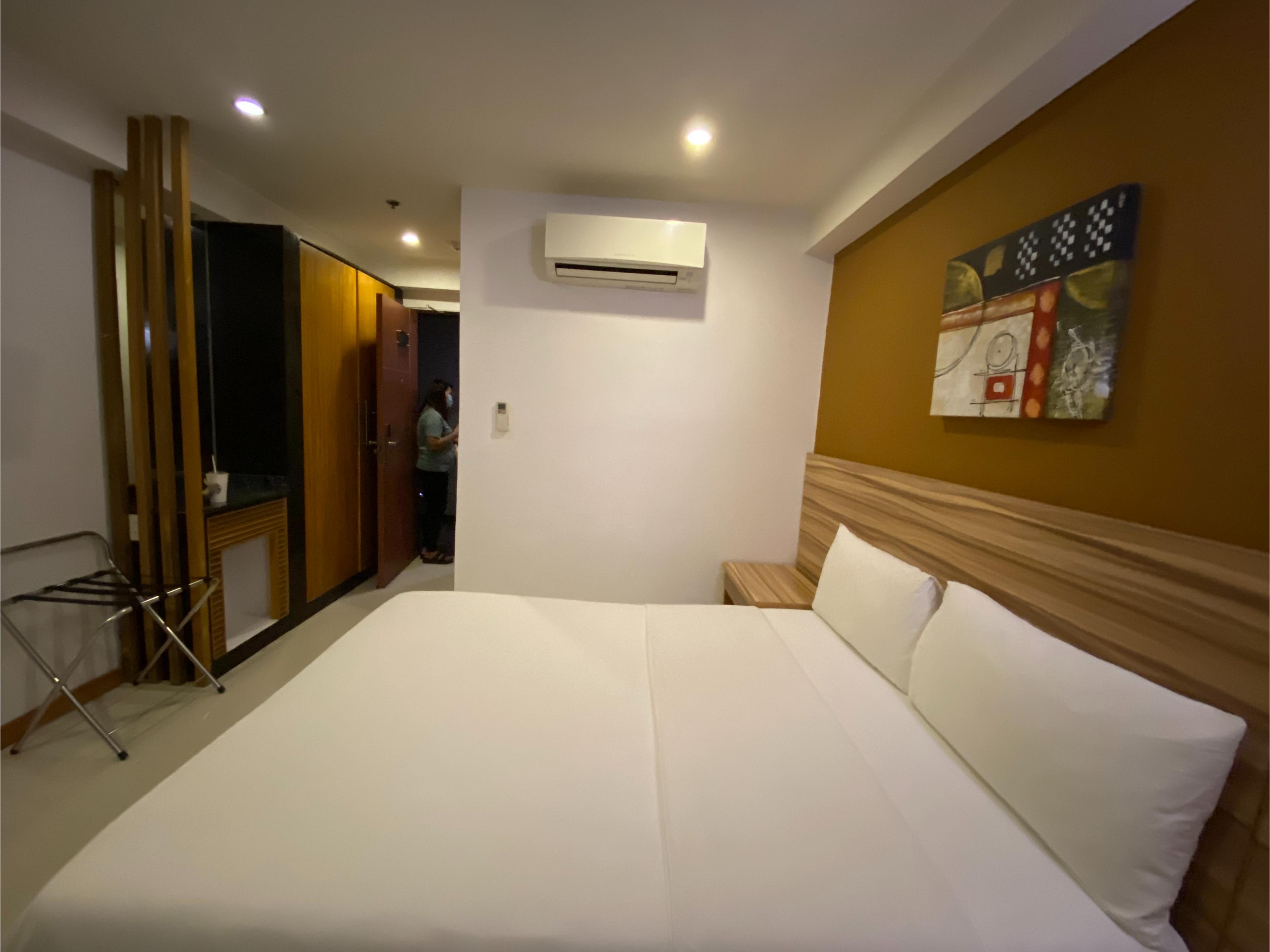 Guijo Suites Makati Makati City Екстериор снимка